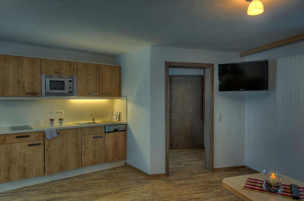 Ferien-Schloessle Michaela Apartment Riezlern Room photo